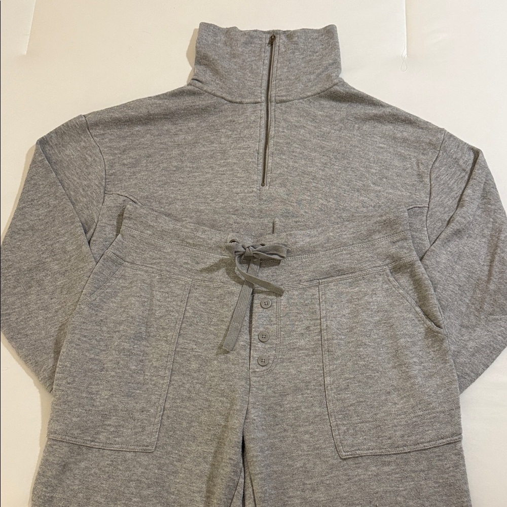 Universal Thread Joggers matching set